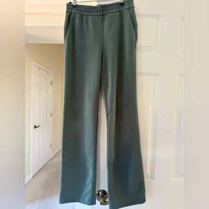 Lululemon Softstreme High-Rise Pant Regular evergreen color Size 6 Retail $138